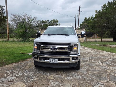 Used 2019 Ford F250 XLT w/ XLT Premium Package image 1