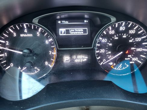 Used 2013 Nissan Altima 2.5 SV image 6