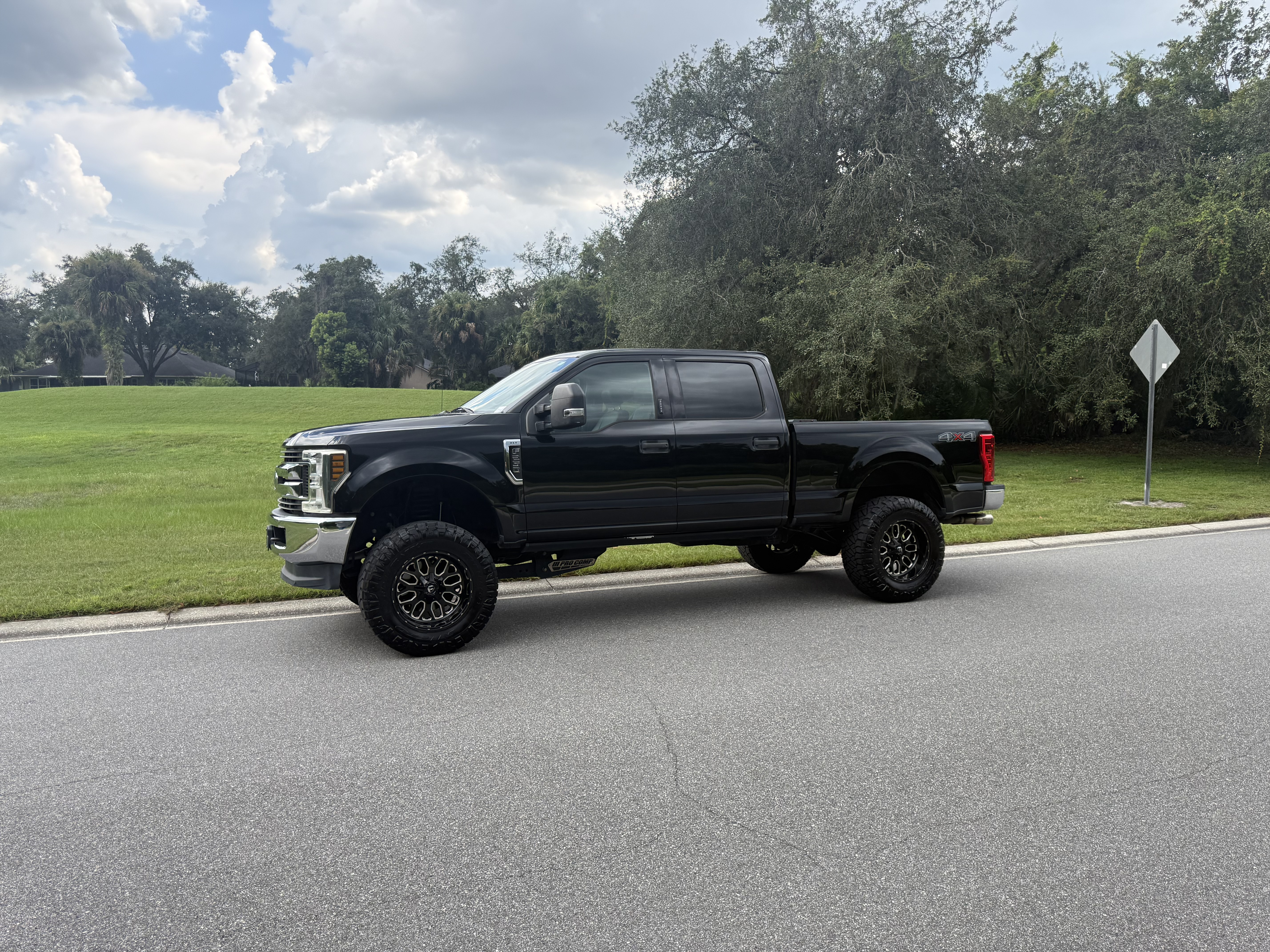 Used 2018 Ford F250 XLT AWD/4WD image 8