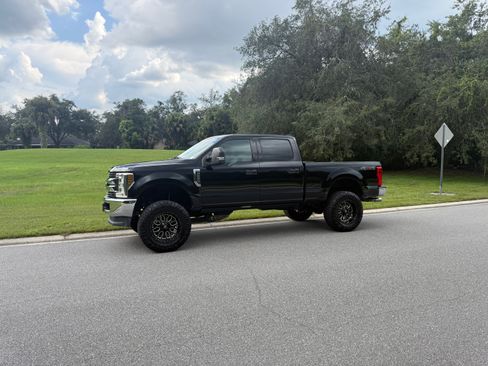 Used 2018 Ford F250 XLT AWD/4WD image 8