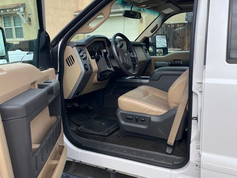 Used 2016 Ford F250 Lariat w/ Lariat Ultimate Package image 6