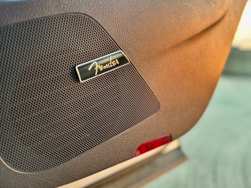 Used 2017 Volkswagen Tiguan SEL image 28