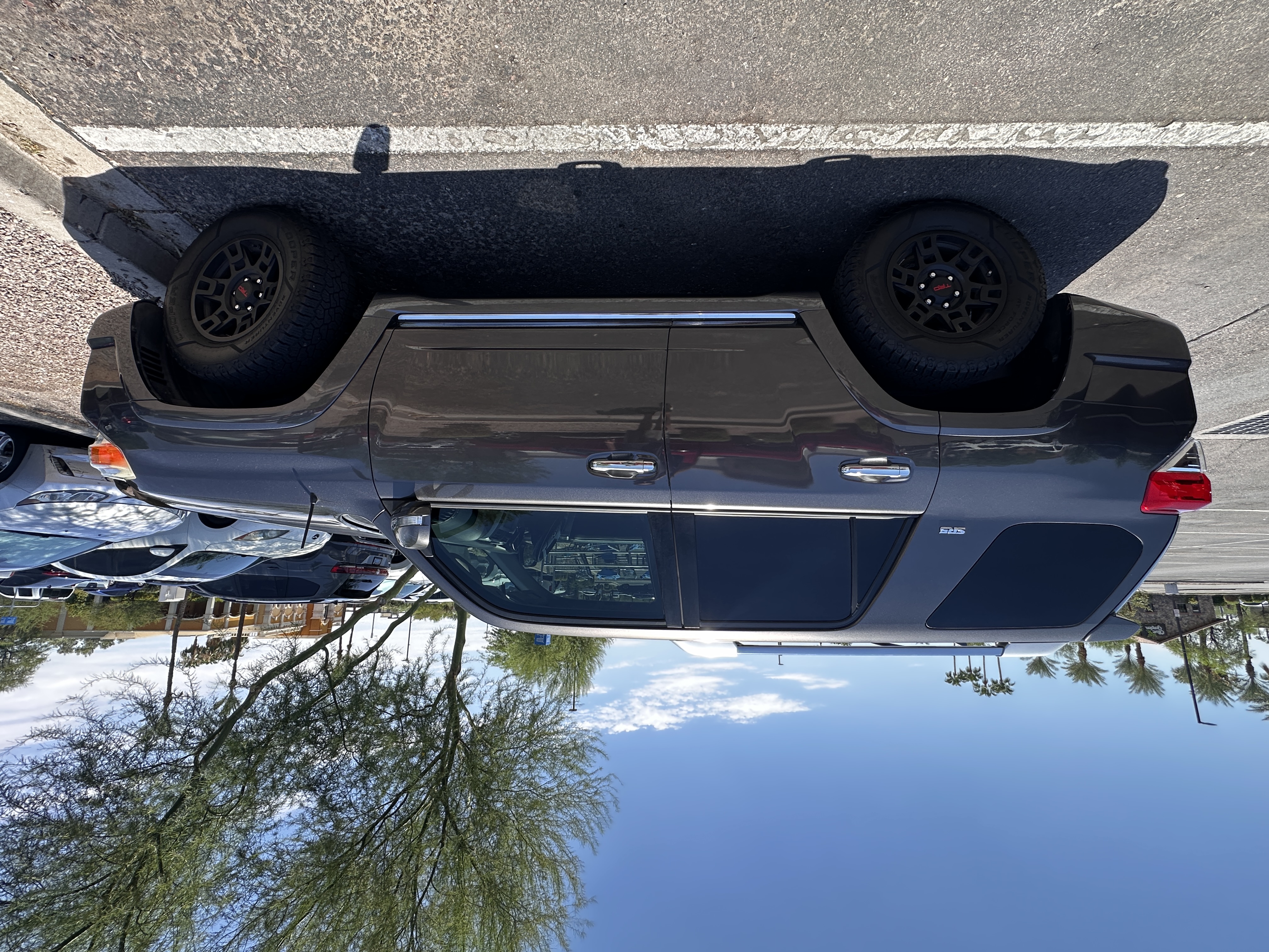 Used 2011 Toyota 4Runner SR5 RWD image 5
