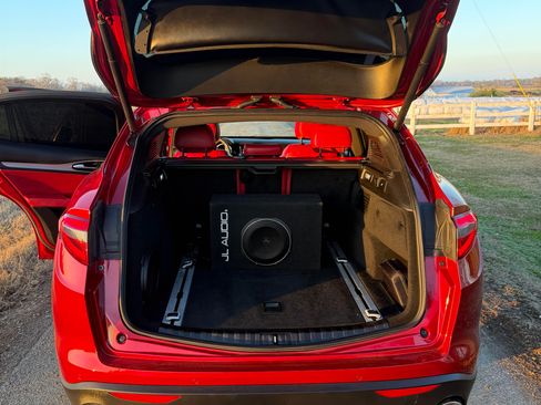 Used 2018 Alfa Romeo Stelvio Ti Sport image 6