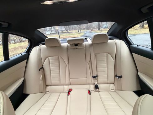 Used 2019 BMW 330i xDrive Sedan w/ Premium Package image 14