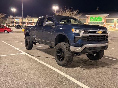 Used 2023 Chevrolet Silverado 1500 LT image 4