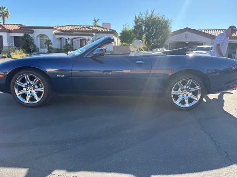 Used 2001 Jaguar XK8 Convertible image 1