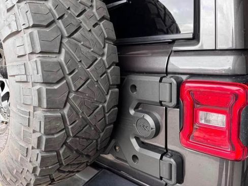 Used 2021 Jeep Wrangler Unlimited Rubicon image 10