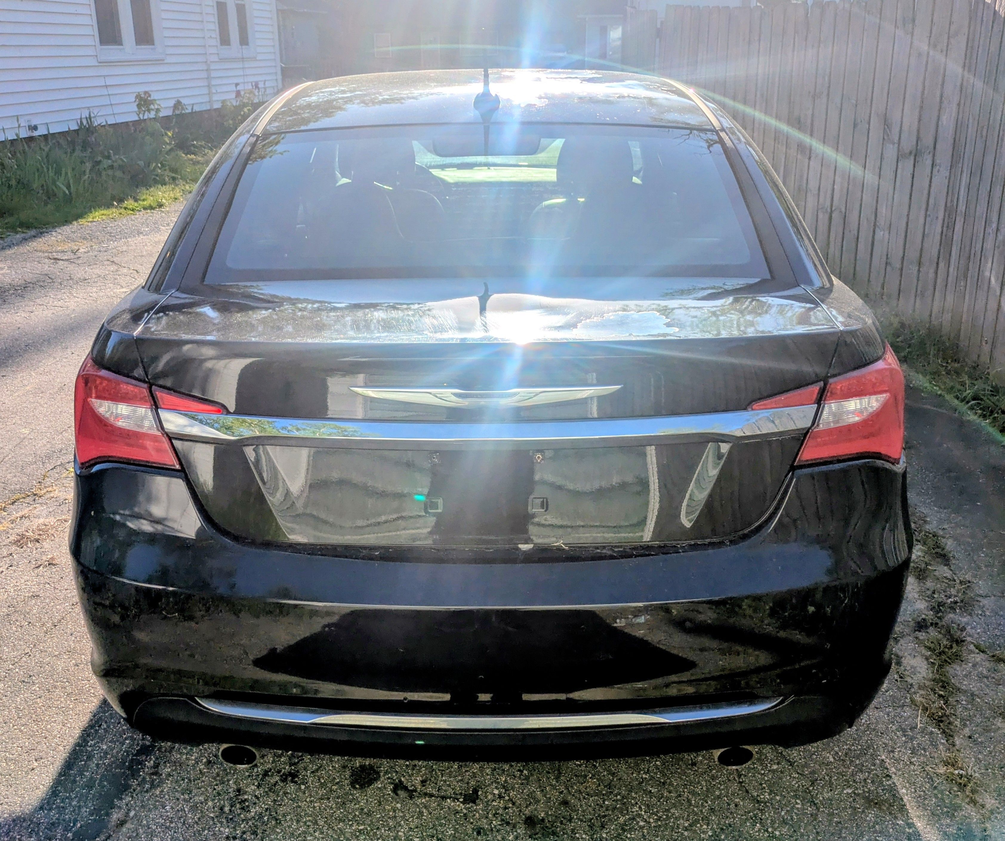 Used 2013 Chrysler 200 Limited w/ Sun & Sound Pkg FWD image 4