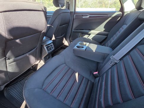 Used 2013 Ford Fusion SE image 13