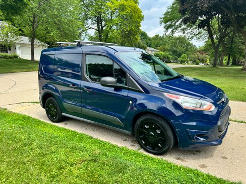 Used 2018 Ford Transit Connect XLT FWD image 2