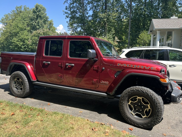 Used 2021 Jeep Gladiator Mojave AWD/4WD image 2