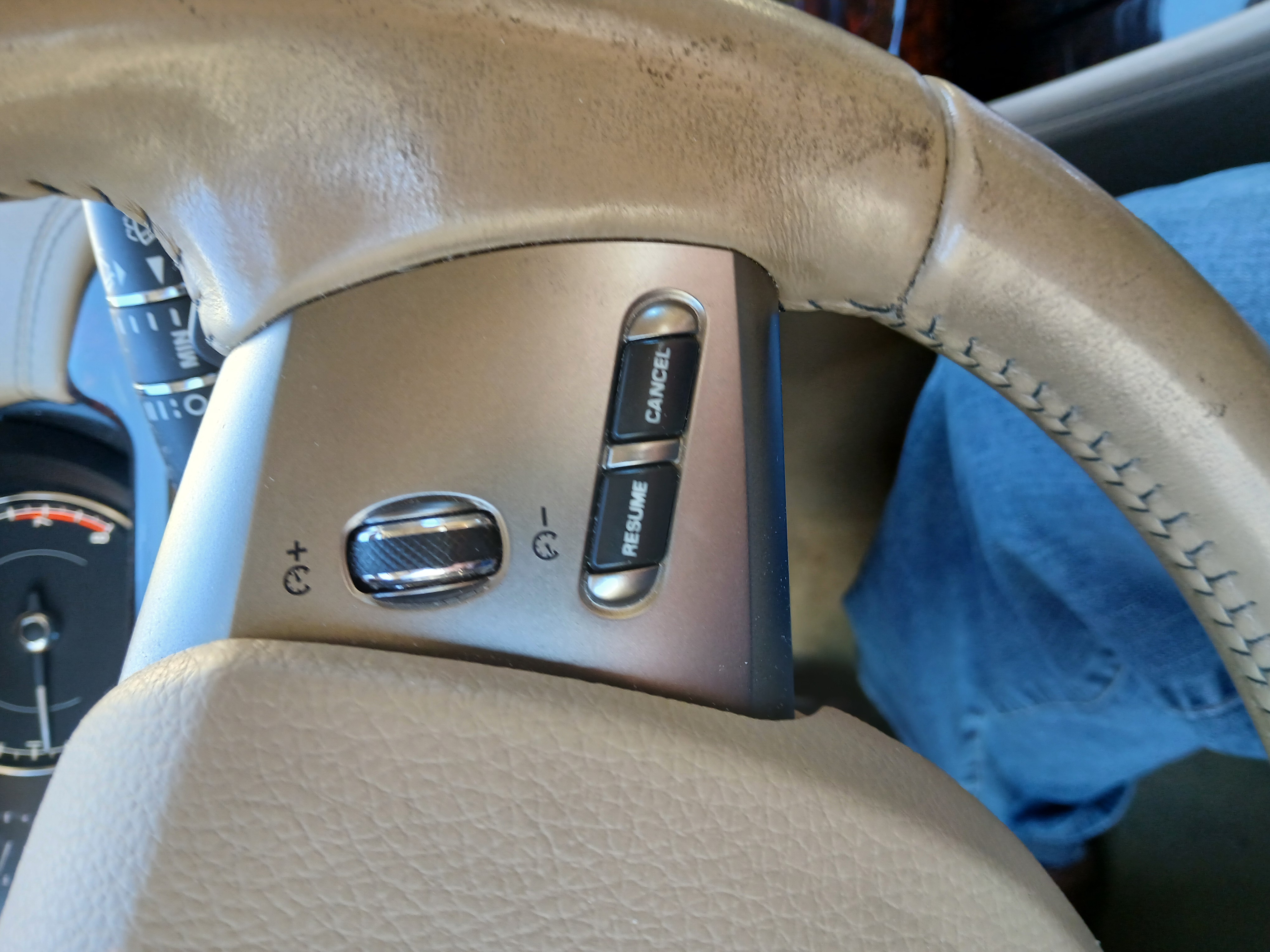 Used 2011 Jaguar XK Convertible RWD image 9