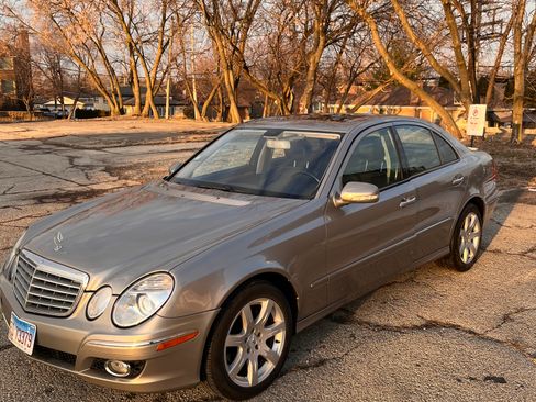 Used 2007 Mercedes-Benz E 350 4MATIC Sedan image 8