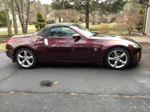 Used 2006 Nissan 350Z Touring image 1