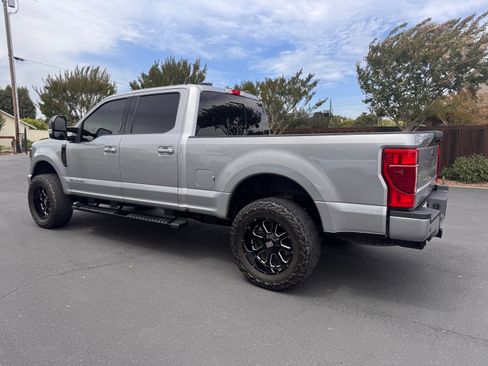Used 2021 Ford F250 Lariat AWD/4WD image 6