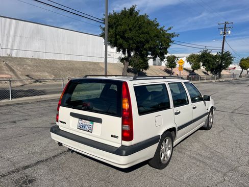 Used 1996 Volvo 850 Wagon image 9