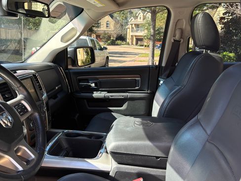 Used 2017 RAM 1500 Laramie w/ Convenience Group image 11