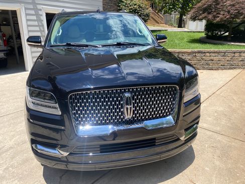 Used 2019 Lincoln Navigator Select RWD image 31