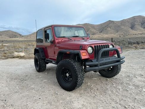 Used 1998 Jeep Wrangler SE image 2