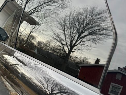 Used 2023 Land Rover Range Rover Evoque R-Dynamic SE image 7