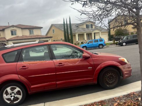 Used 2005 Pontiac Vibe Sport Wagon 4D w/ Power Group Value Package image 5