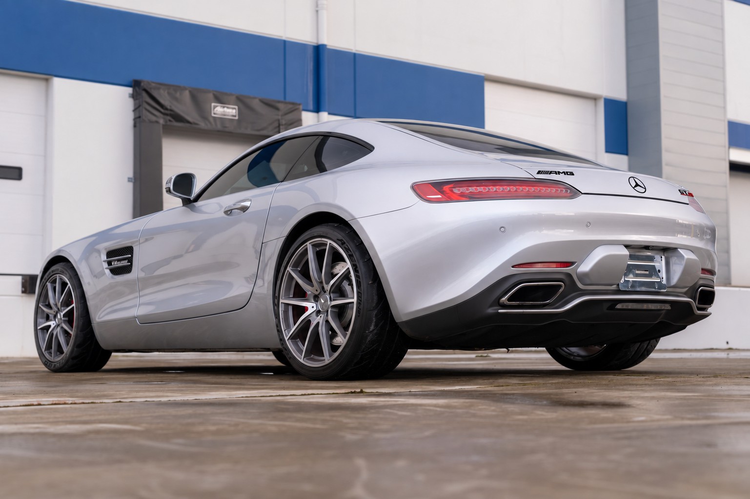 Used 2016 Mercedes-Benz AMG GT S image 11