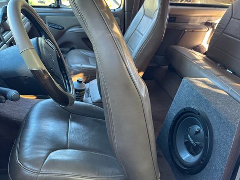 Used 1992 Ford Bronco image 8