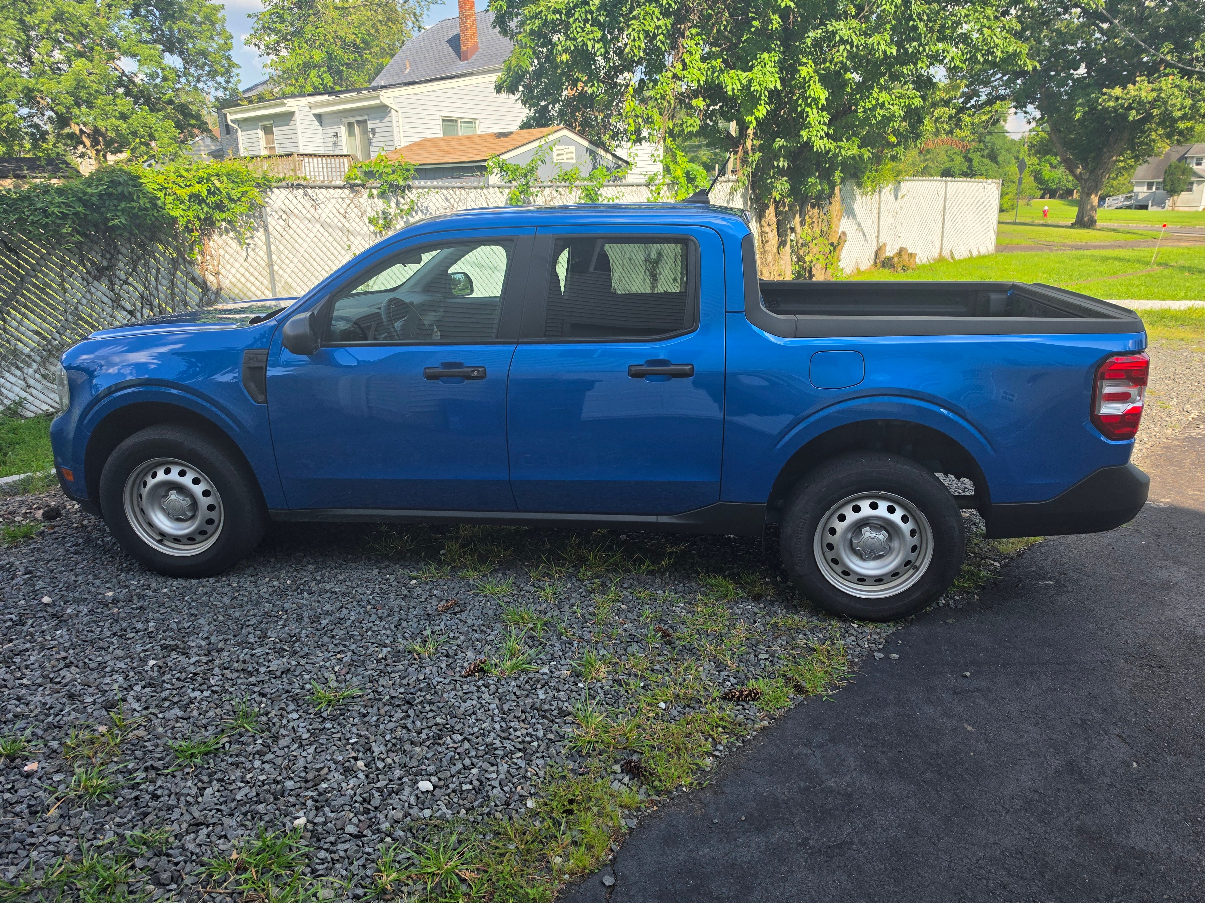 Used 2022 Ford Maverick XL FWD image 4
