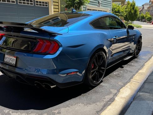 Used 2021 Ford Mustang Shelby GT500 w/ Technology Package image 10