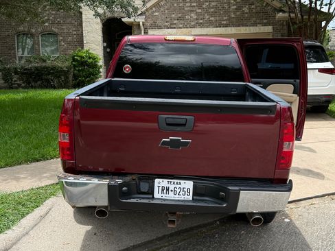Used 2008 Chevrolet Silverado 1500 LTZ w/ Suspension Package, Off-Road AWD/4WD image 6