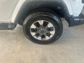 Used 2021 Jeep Wrangler Unlimited Sahara AWD/4WD image 23
