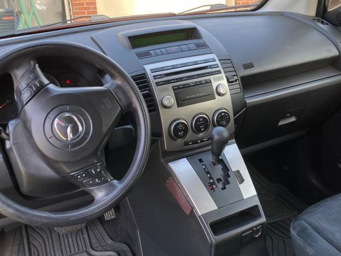 Used 2009 MAZDA MAZDA5 Sport image 10