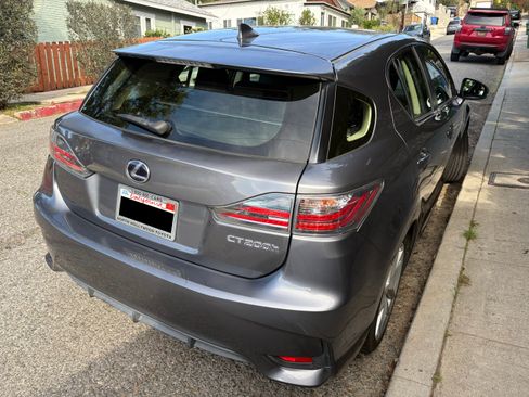 Used 2014 Lexus CT 200h 200h Hatchback 4D image 8