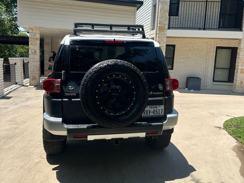 Used 2008 Toyota FJ Cruiser 2WD image 5