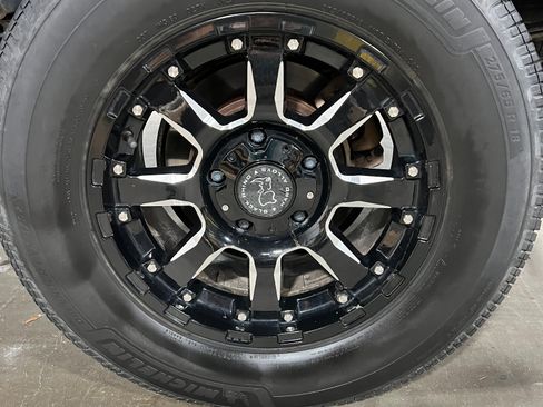 Used 2020 Toyota Tundra SR5 AWD/4WD image 18