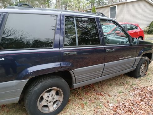 Used 1997 Jeep Grand Cherokee Laredo image 2