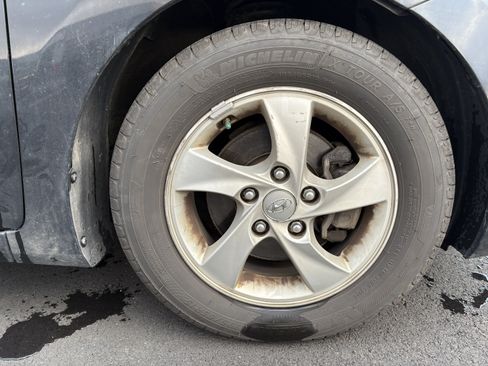 Used 2015 Hyundai Elantra SE image 22