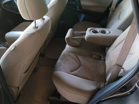 Used 2012 Toyota RAV4 4WD w/ Value Pkg image 2