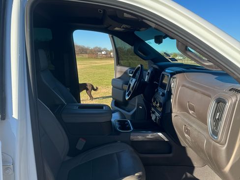 Used 2019 Chevrolet Silverado 1500 LTZ w/ LTZ Premium Package image 18