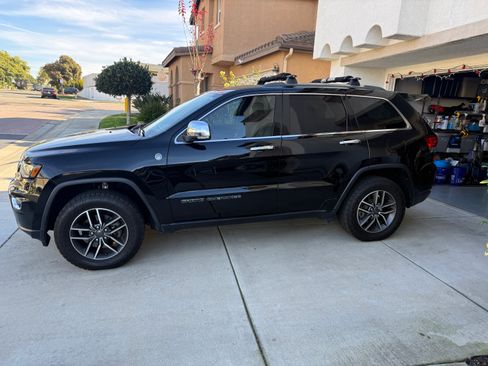 Used 2020 Jeep Grand Cherokee Limited w/ Premium Lighting Group image 16