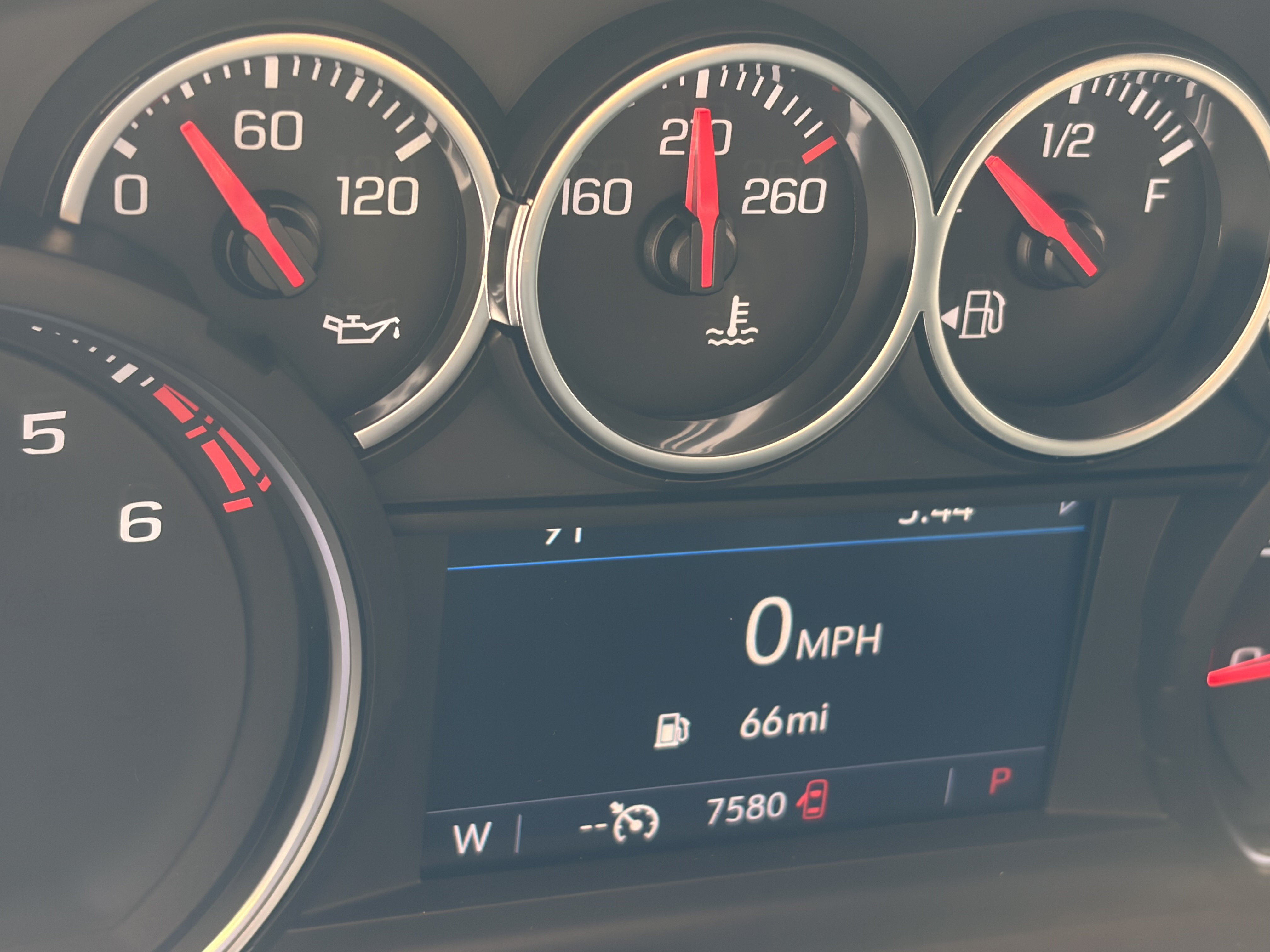 Used 2024 Chevrolet Tahoe LS RWD image 5