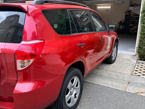 Used 2007 Toyota RAV4 2WD w/ 3rd Row image 6