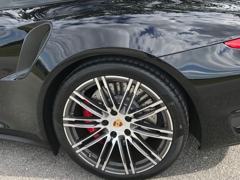 Used 2015 Porsche 911 4 Coupe AWD/4WD image 2