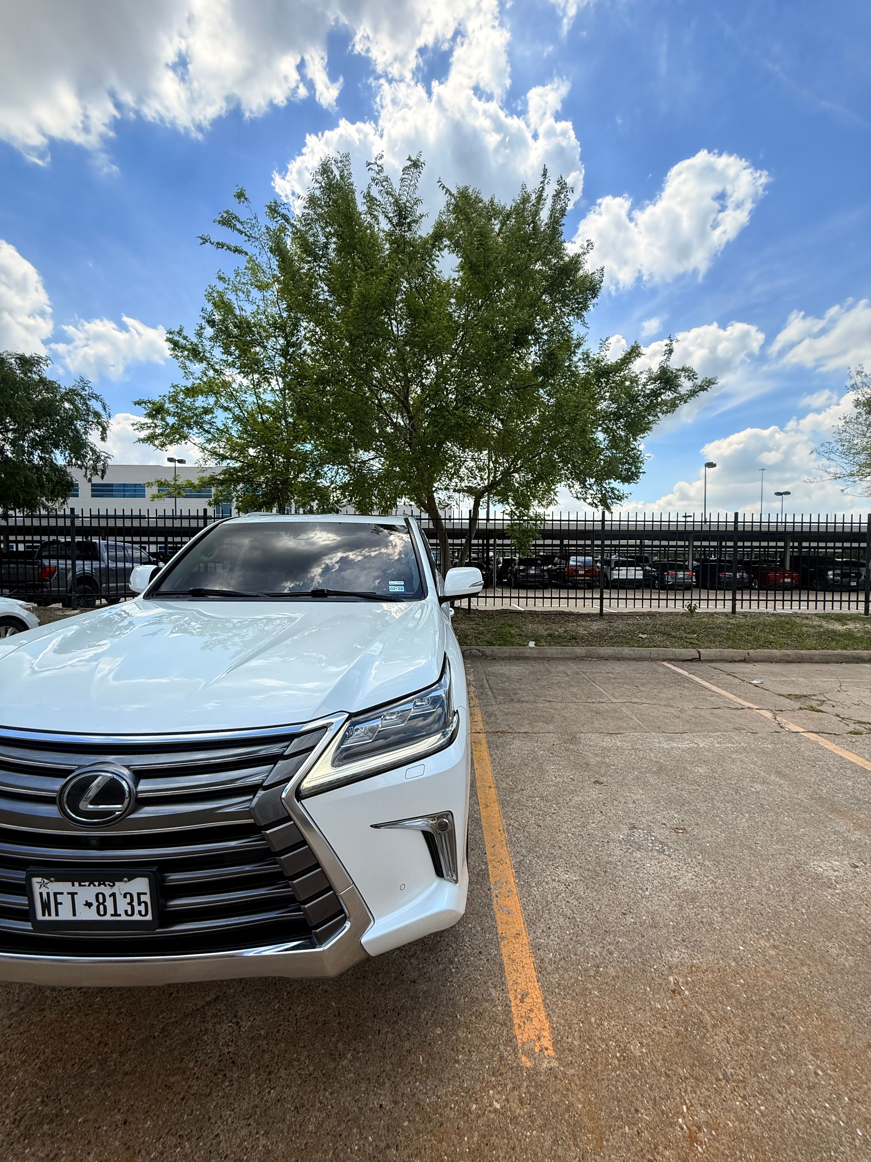 Used 2017 Lexus LX 570 4WD image 4