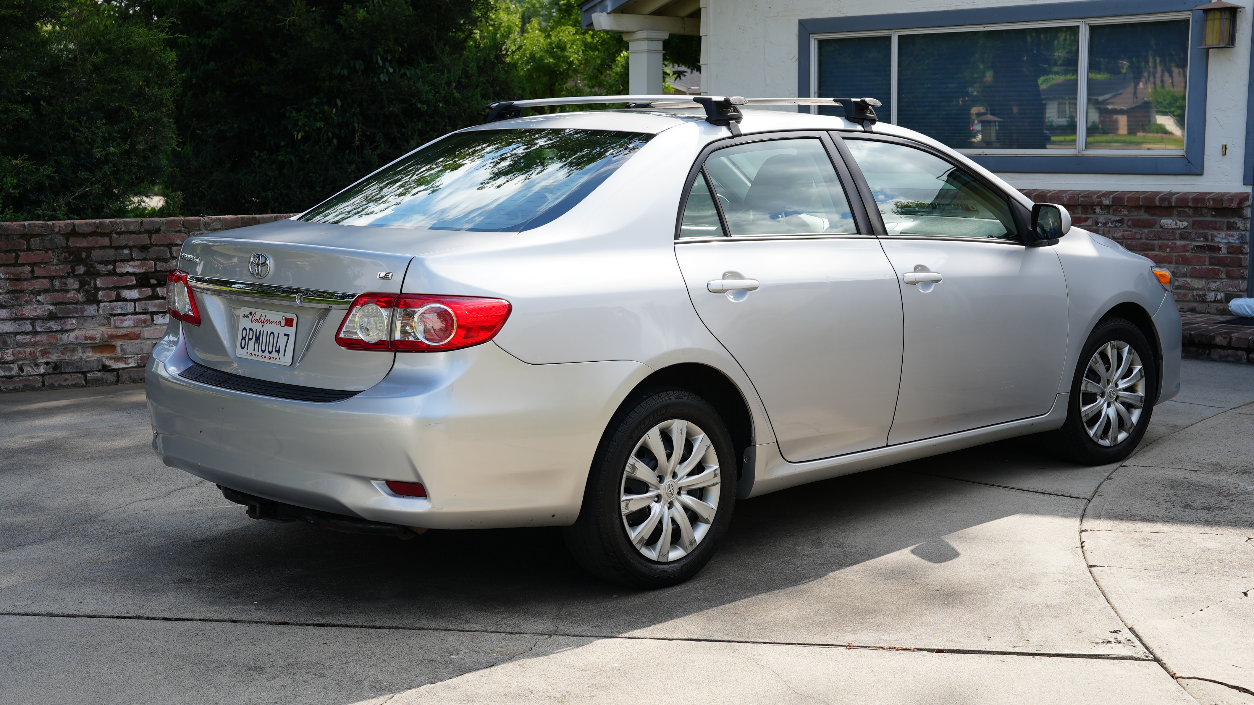Used 2012 Toyota Corolla LE w/ Preferred Accessory Pkg FWD image 6