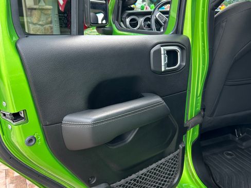 Used 2020 Jeep Wrangler Unlimited Sahara w/ Uconnect 4C Nav & Sound Group image 13