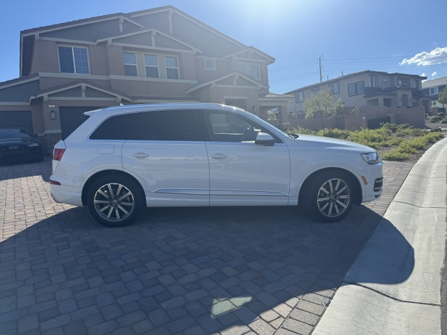 Used 2018 Audi Q7 3.0T Prestige w/ Prestige Package AWD/4WD image 1
