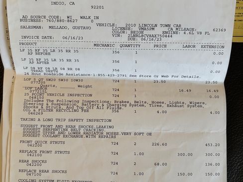 Used 2010 Lincoln Town Car Signature Limited image 15