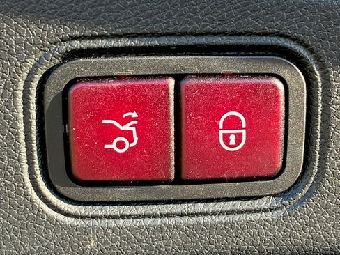 Used 2021 Mercedes-Benz E 450 Coupe image 22